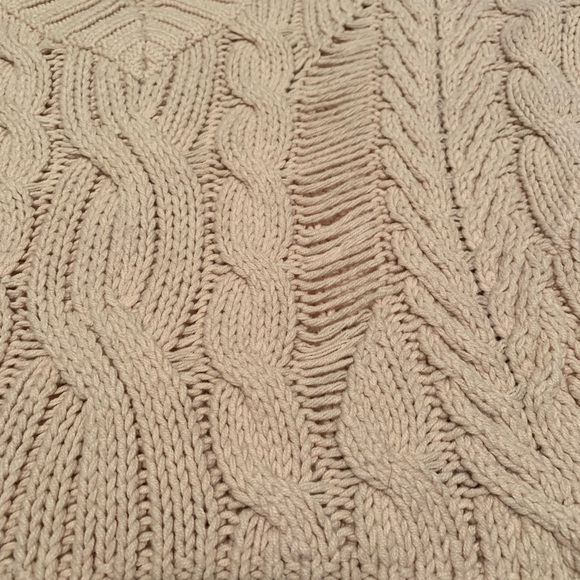 Sweater - Picture 4 of 4